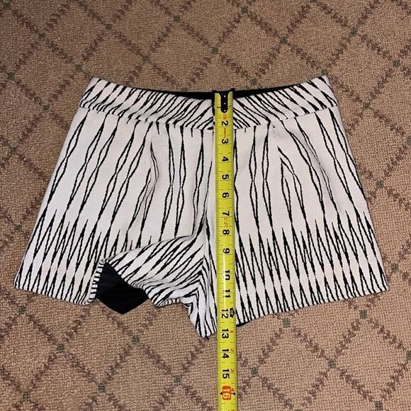 Design lab skort w crossover flap NWOT S - Picture 5 of 8